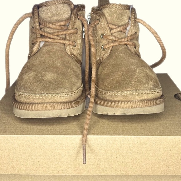UGG boots | unisex | tan | little kids | sz 12 | like new - Picture 5 of 7